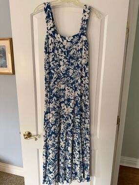 Vince Camuto Blue and White Floral Maxi Dress